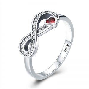 ANELLO INFINITO CON CUORE ROSSO